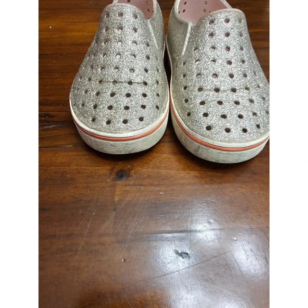 Native Jefferson Kids Gold Glitter Slip On Water Shoes C10 Vegan Sparkly EVA